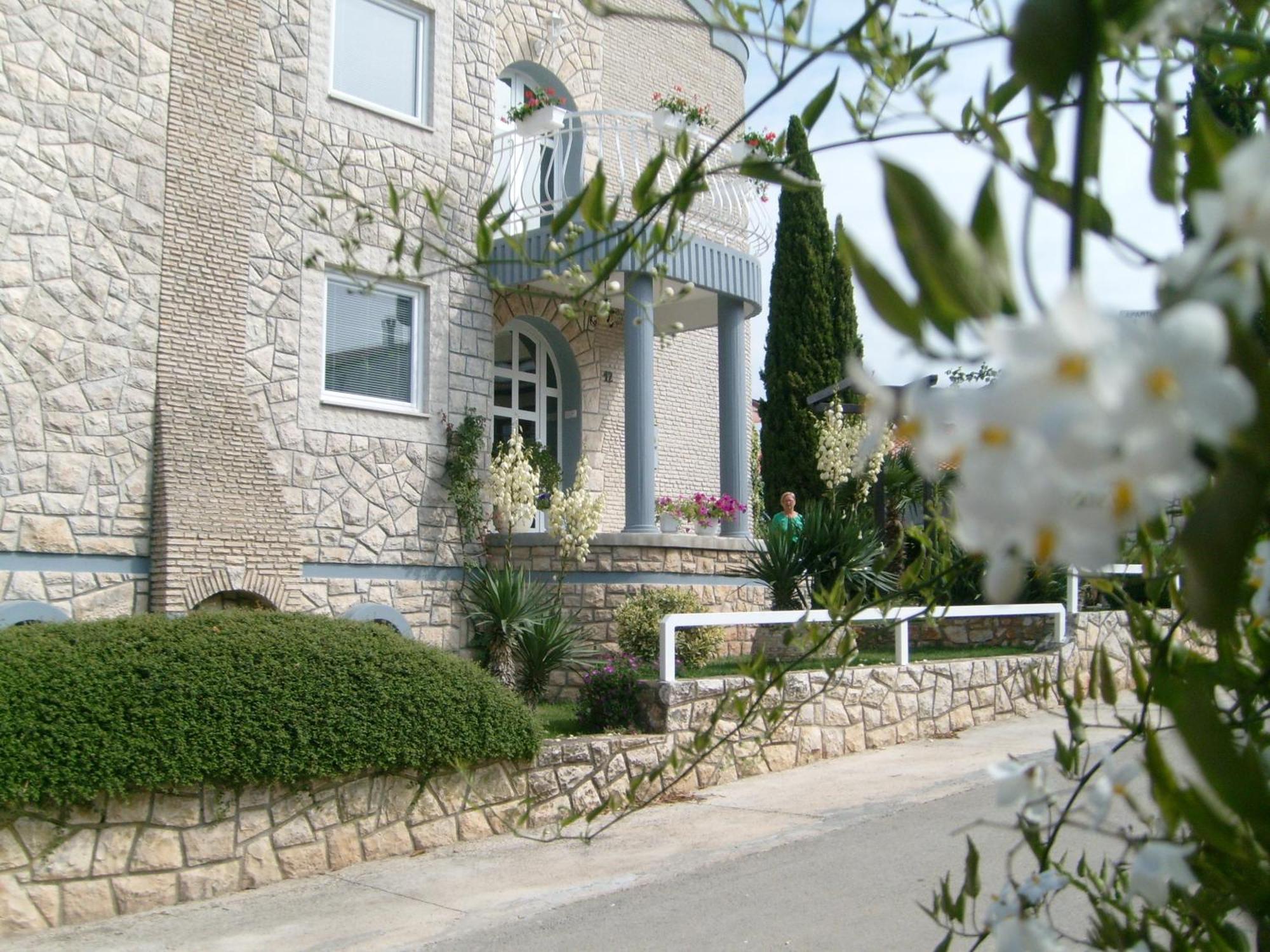 Apartments Ana - Ровинь Экстерьер фото
