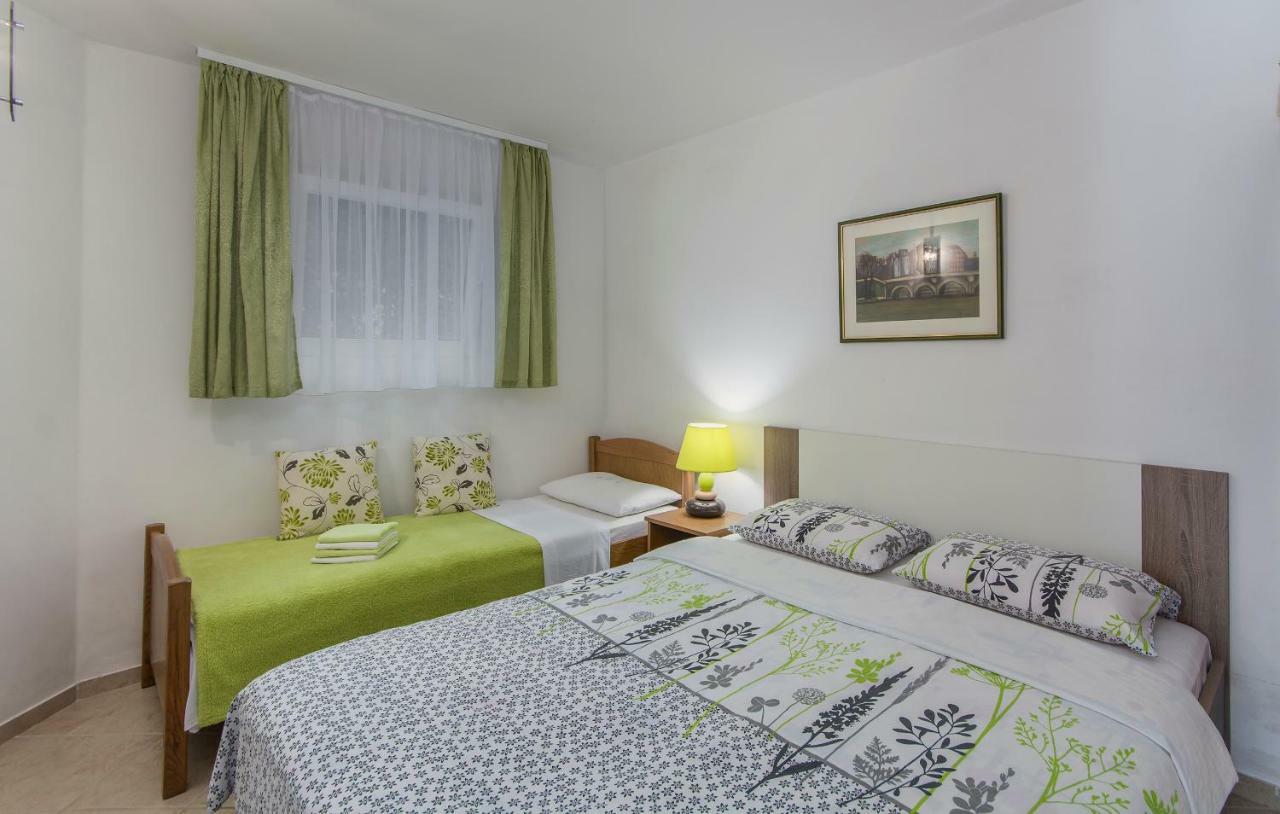 Apartments Ana - Ровинь Экстерьер фото